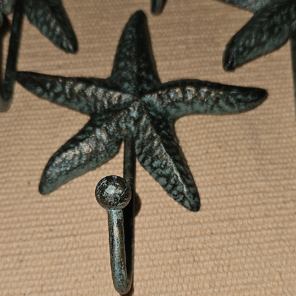 Verdigris Green Starfish Wall Hooks Decor - Picture 2 of 6